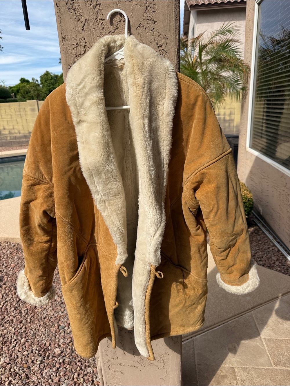 Vintage Jones New York Heavy Genuine Leather Faux Shearling Coat Size M